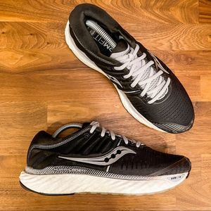 🍋 Saucony • Women’s Hurricane 22 Running Shoes Size 9